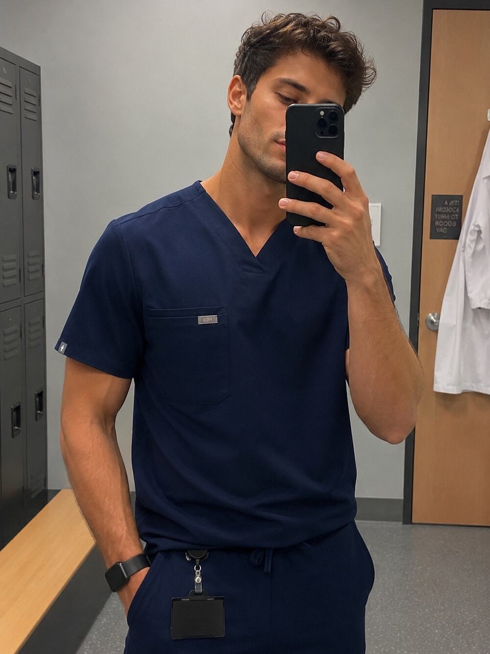 FIGS Leon FM1500 Navy Scrub Top Men’s Med Technical Collection Stretch V Neck